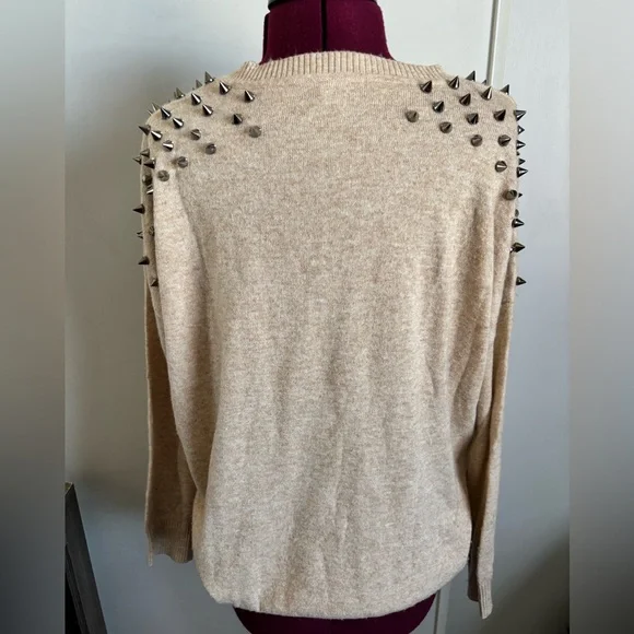 EUC Sweewe Tan crew neck Sweater with Studded Shoulders, Size L - Picture 7 of 8